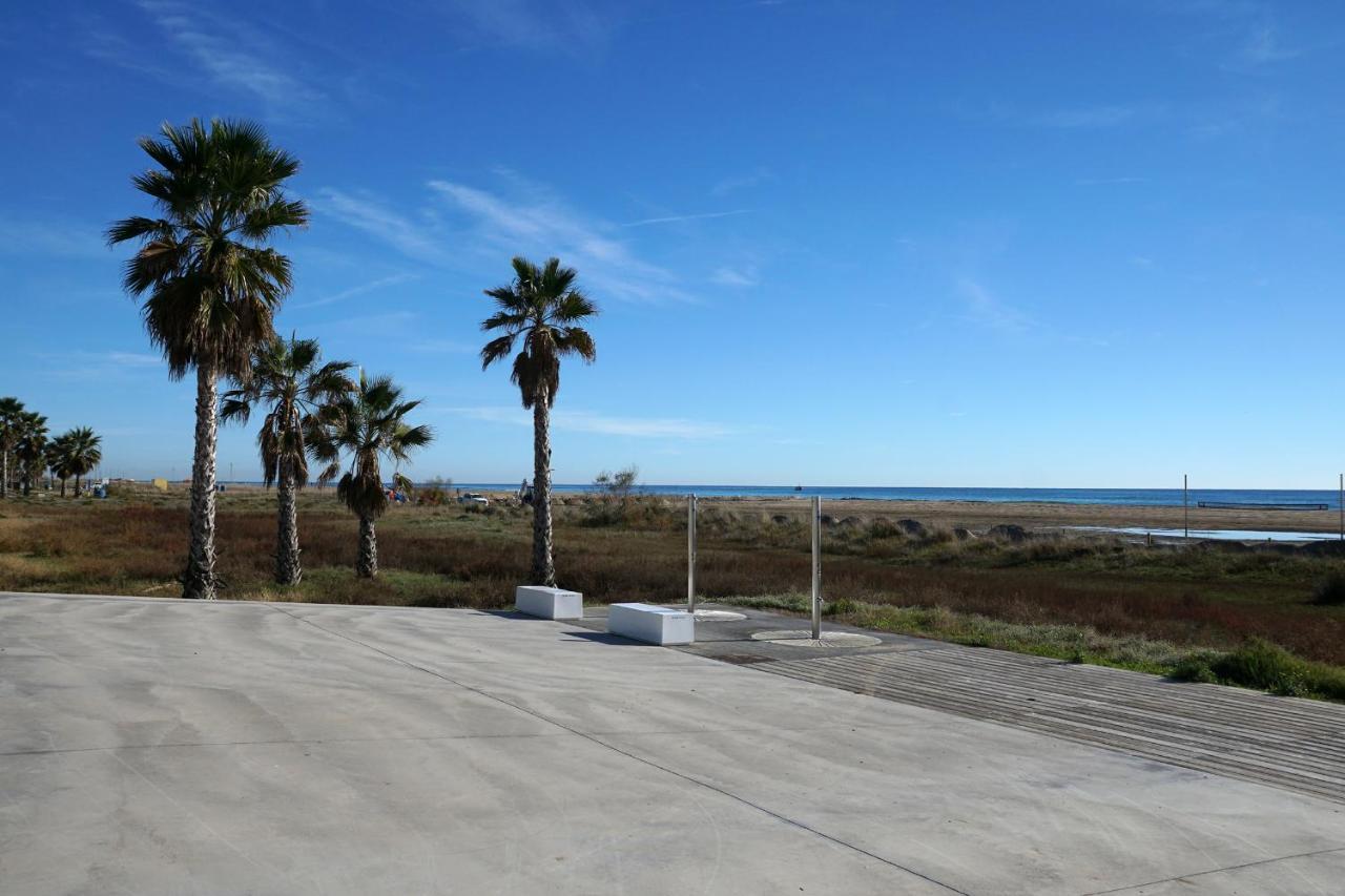 Beach Club House Apartment Castelldefels Exterior photo