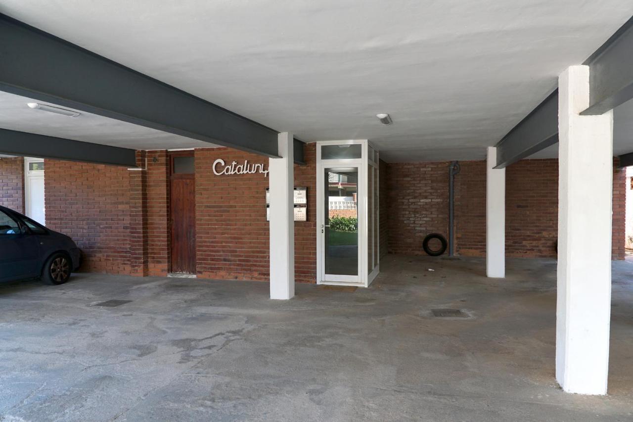 Beach Club House Apartment Castelldefels Exterior photo